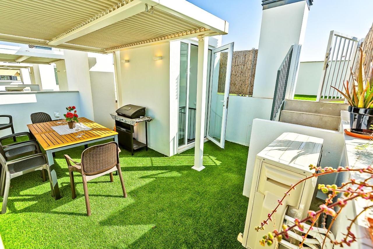 Oceanfront Duplex With A Rooftop Pool And Terrace El Puerto de Santa Maria Luaran gambar